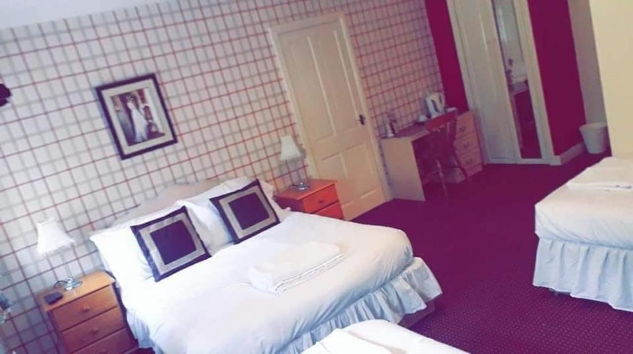 Bertie Pontypridd Hotell Trehafod Exteriör bild